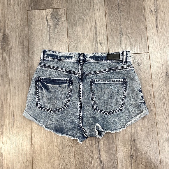 Garage Jean shorts - Picture 3 of 3